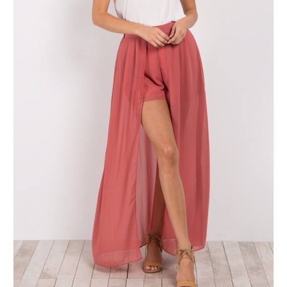 NWT - Maternity Salmon Chiffon Overlay Shorts - Picture 1 of 2